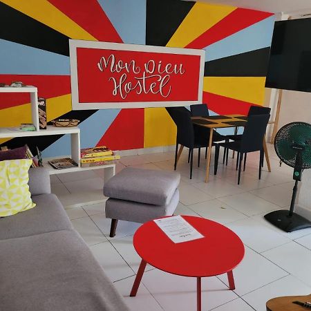 Mondieu Hostel Barranquilla  Buitenkant foto