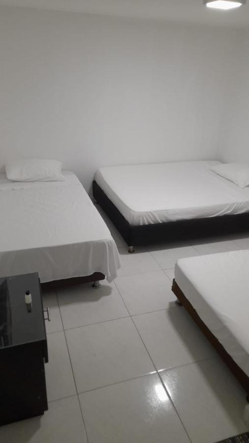 Mondieu Hostel Barranquilla  Buitenkant foto