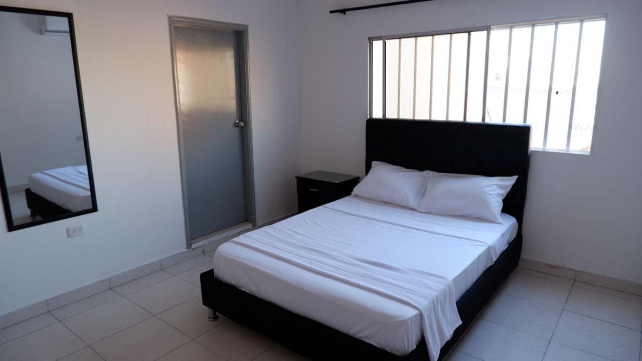 Mondieu Hostel Barranquilla  Buitenkant foto